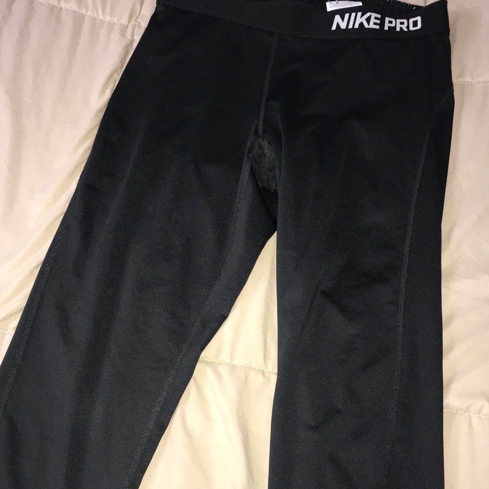 Nike workout cropped leggings